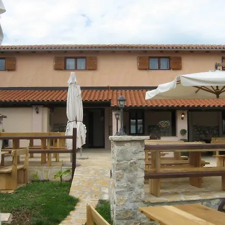 Apartment Kelly Rovinj Exterior photo